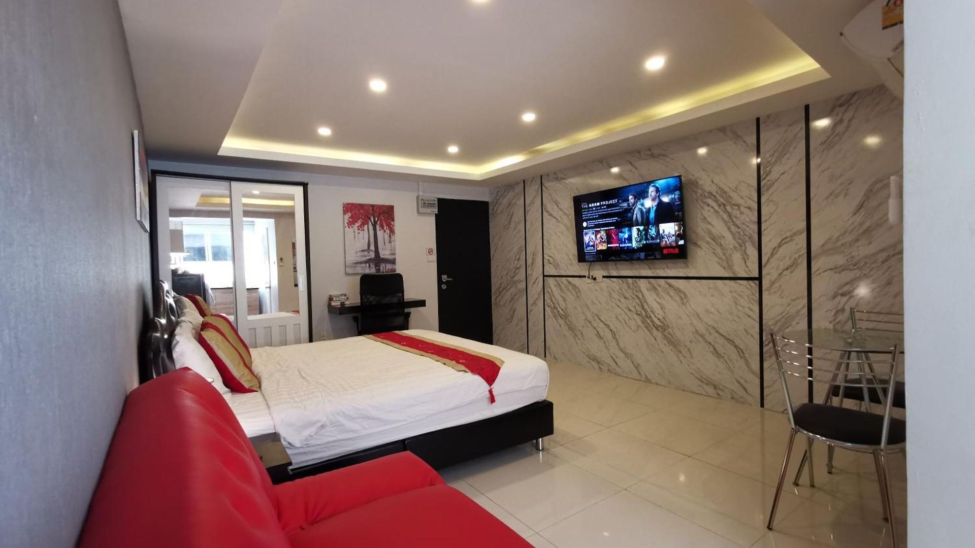 Luxury 4 Floor * Pattaya