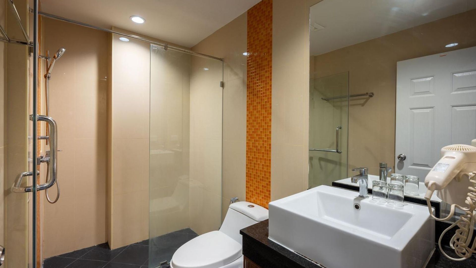 New Nordic Marcus 2 By Apartwell * Pattaya