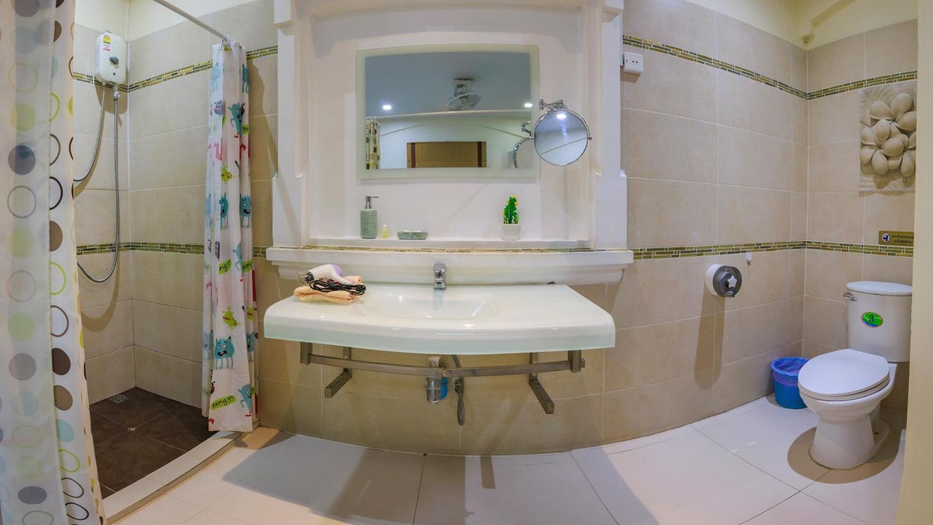 Ratana Near Walking Street And Beaches