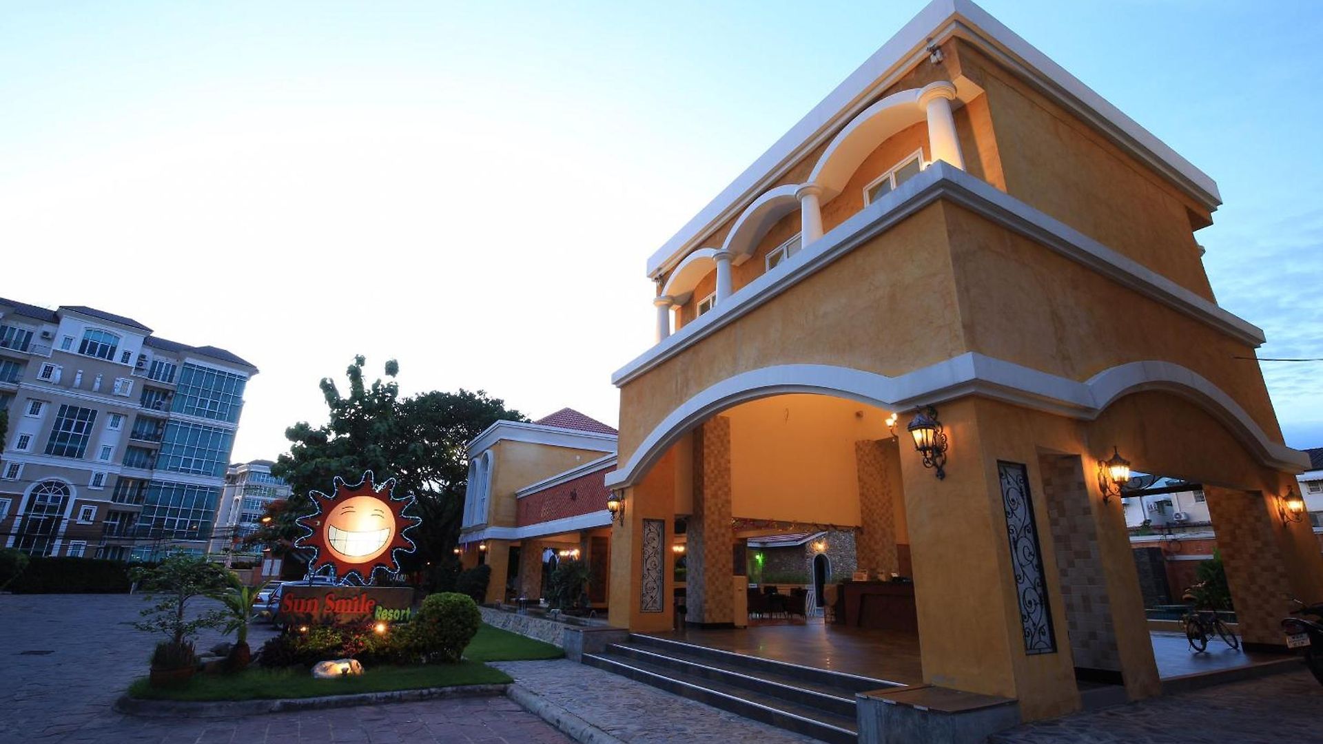 Grandsmile Wellness * Pattaya