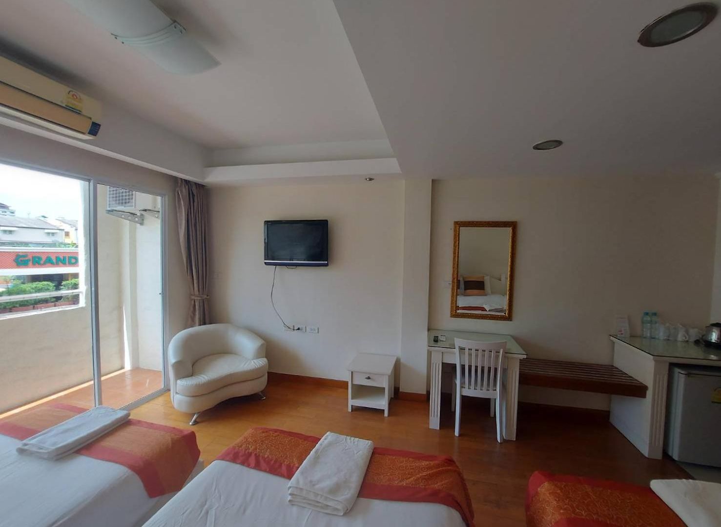 รีสอร์ท Grandsmile Wellness *