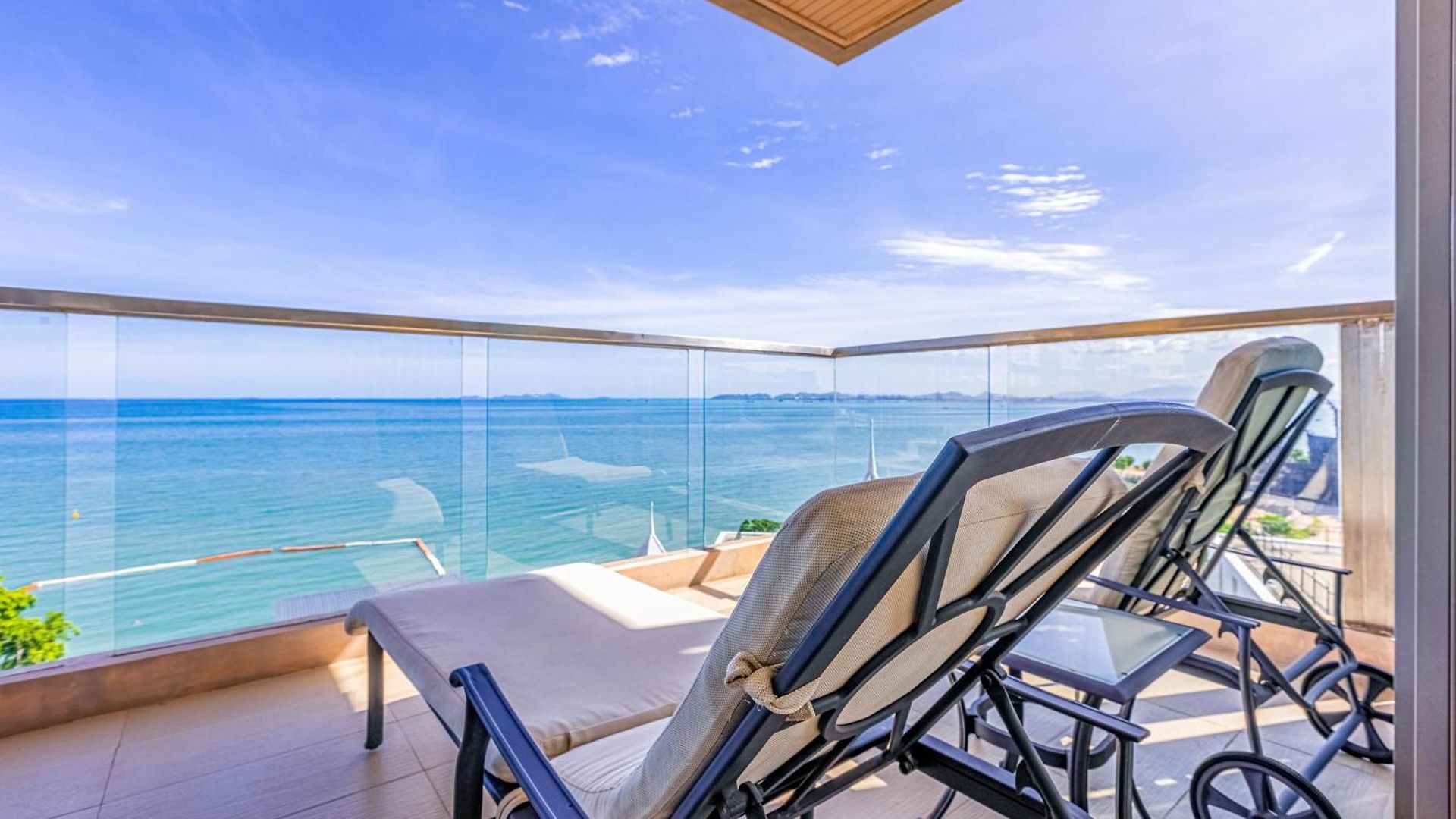 Modus Beachfront Pattaya