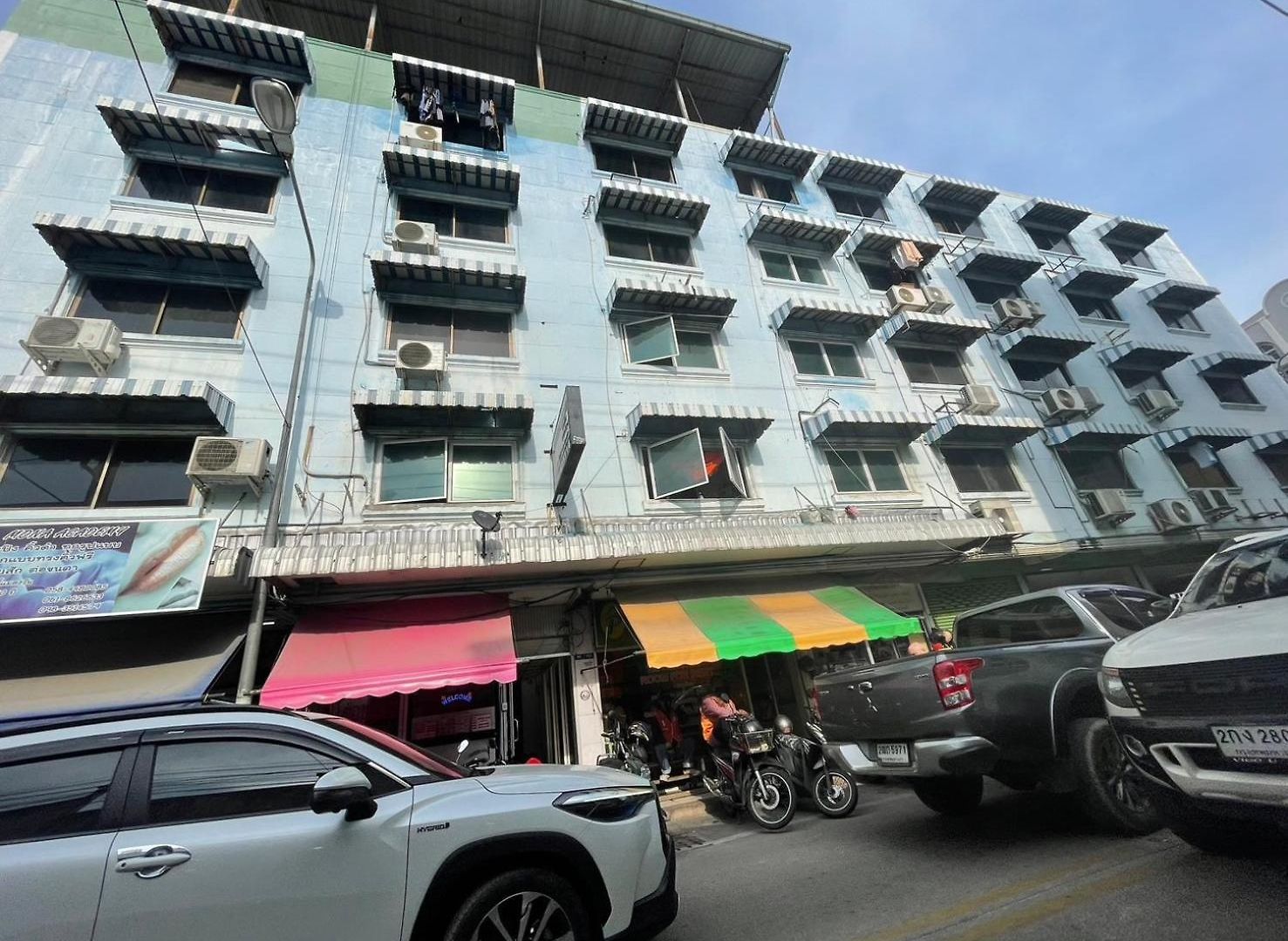 Oyo 75494 President บ้านพัก Pattaya