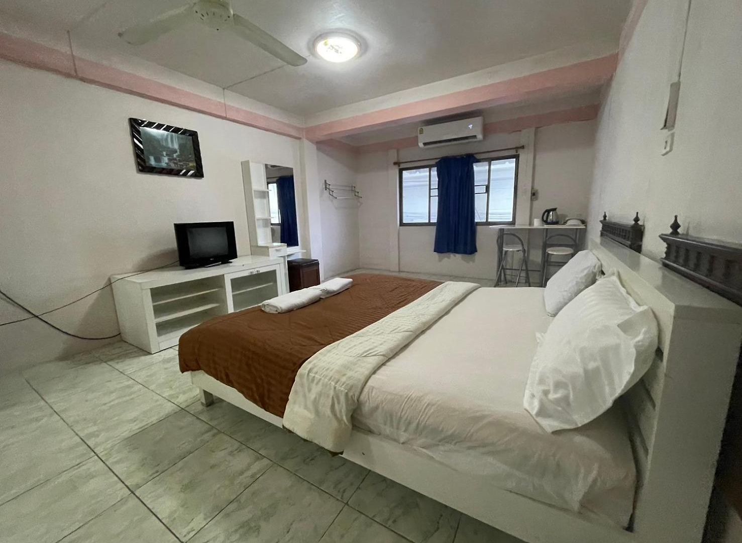 Oyo 75494 President บ้านพัก Pattaya
