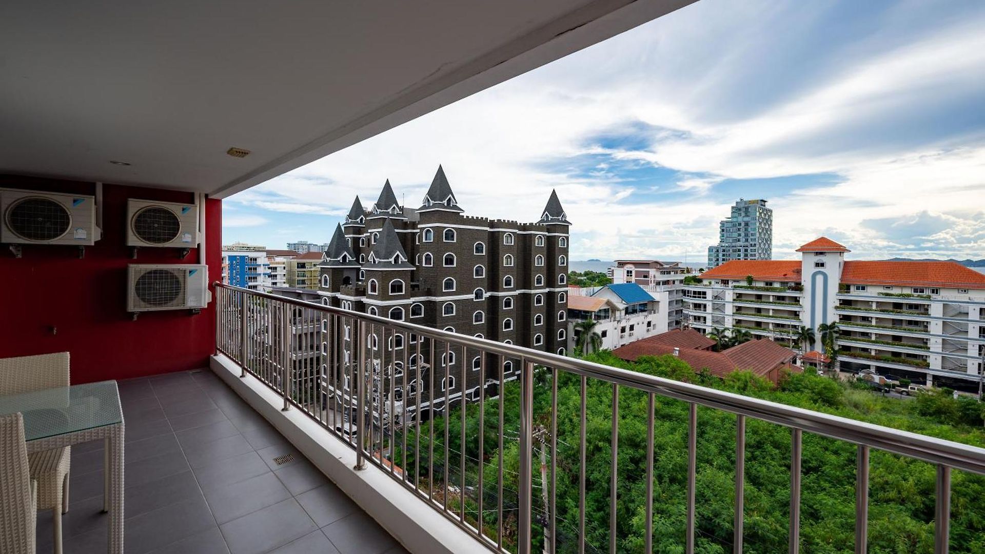 New Nordic Marcus 3 By Apartwell * Pattaya