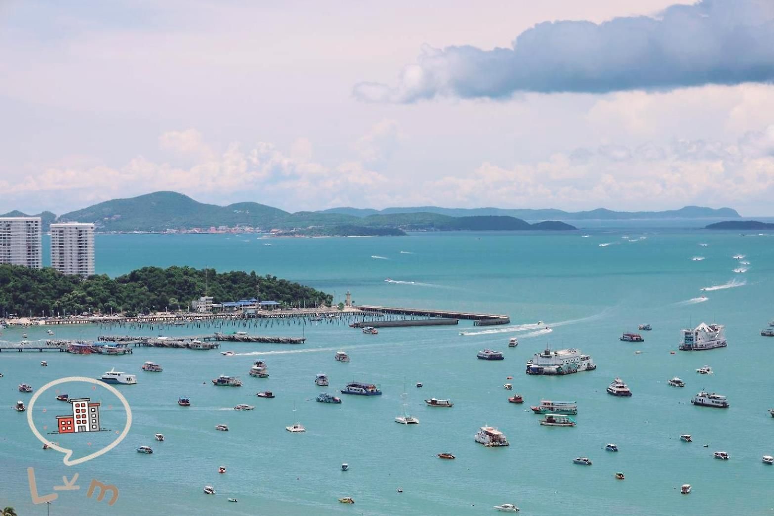 อพาร์ทเม้น The Edge High Floor & Seaview *
