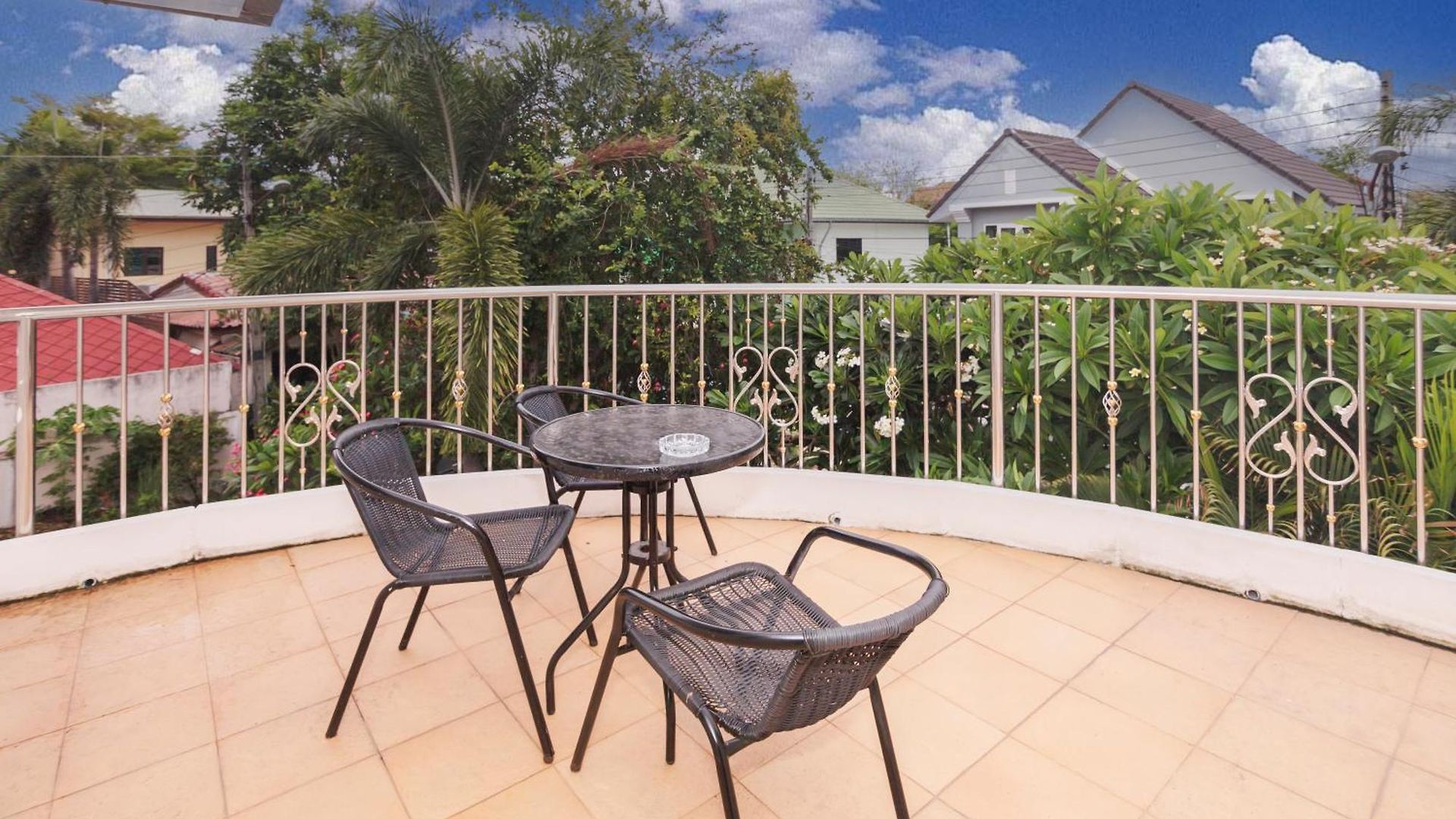 Tewaree Near Walking Street And Beaches * Pattaya