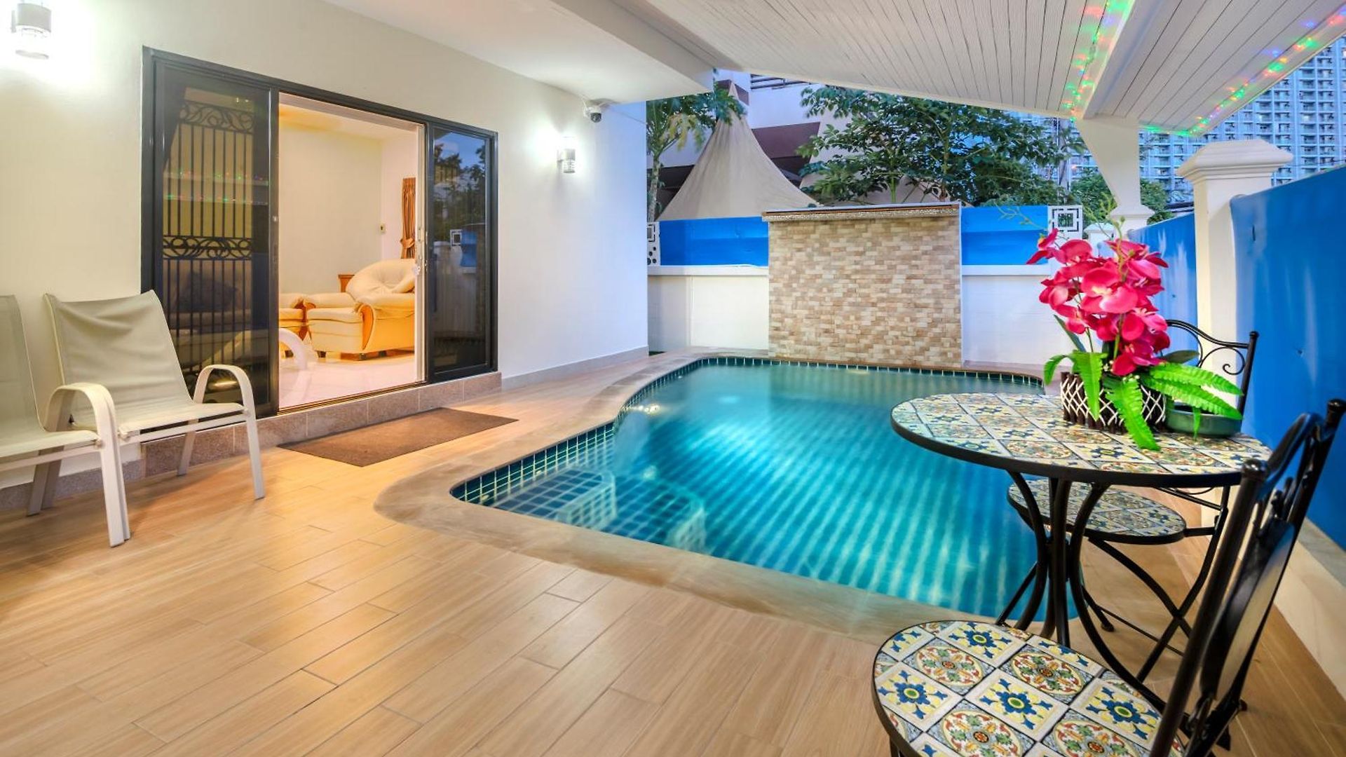 Kouac Near Walking Street And Beaches * Pattaya