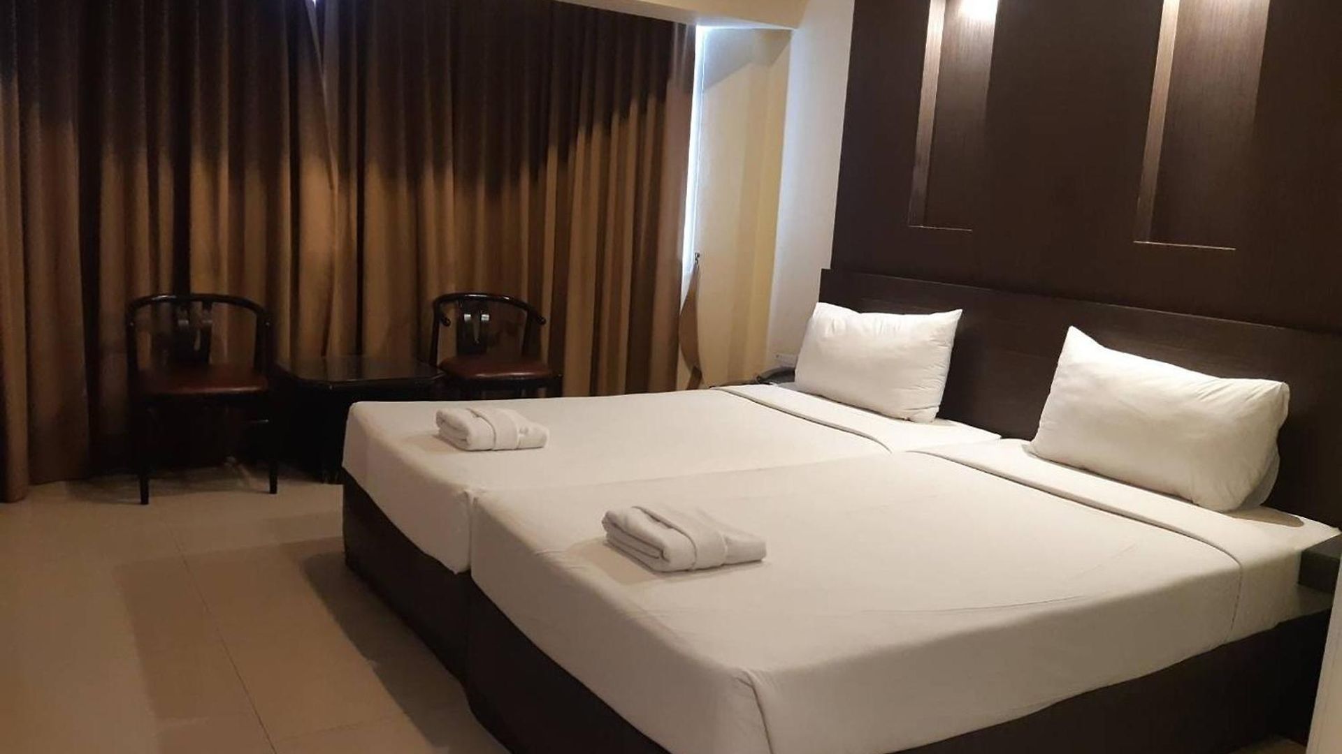 โรงแรม Suncity
