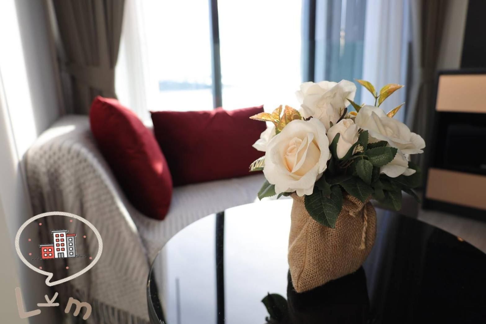 The Edge High Floor & Seaview *
