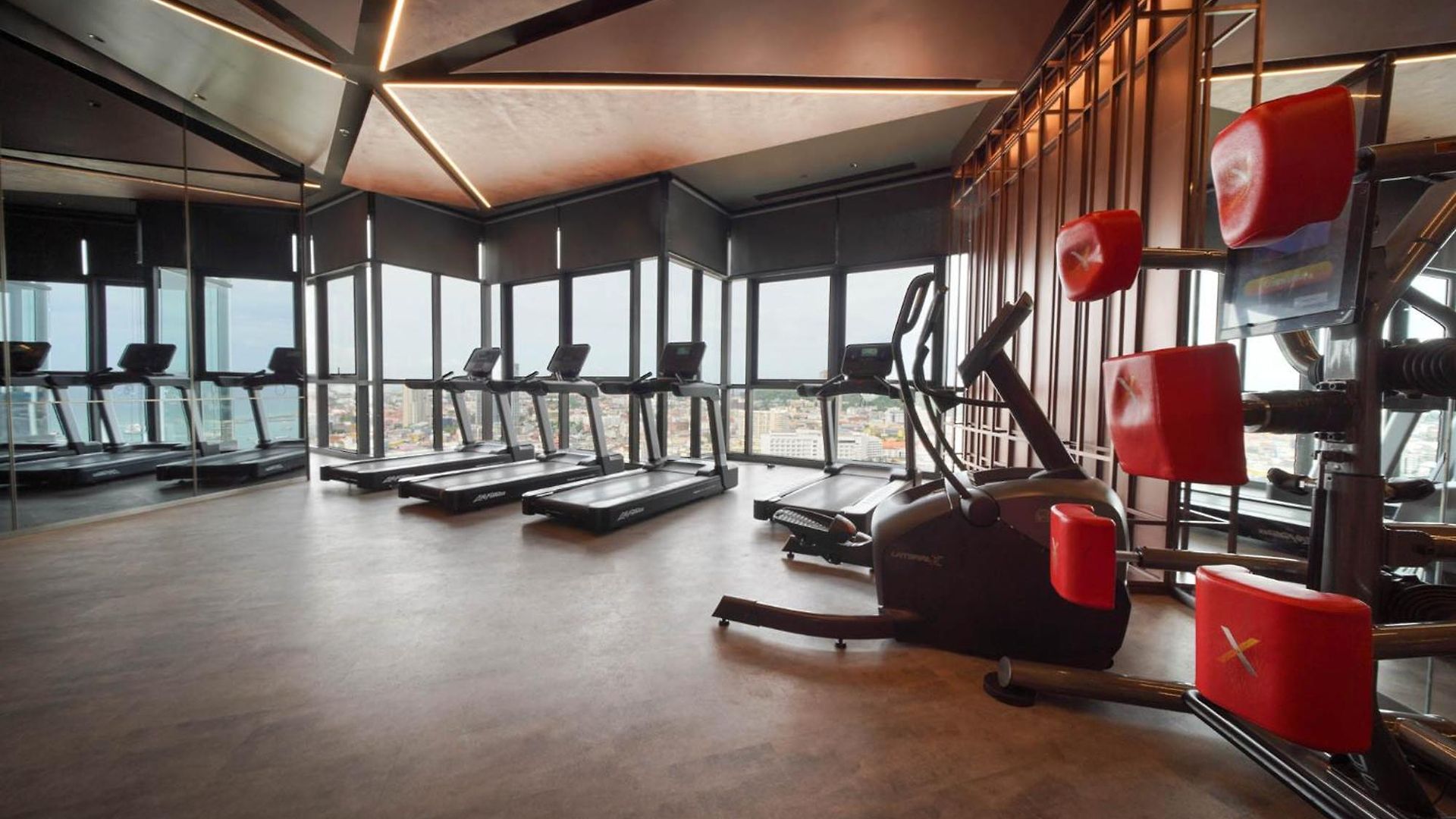 Edge Ocean View 16 Floor อพาร์ทเม้น