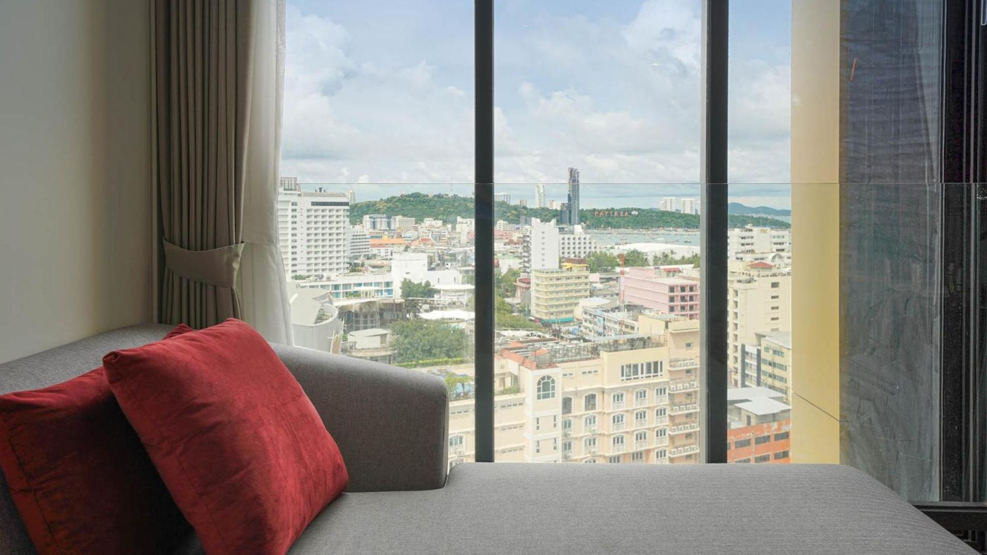 Edge Ocean View 16 Floor อพาร์ทเม้น Pattaya