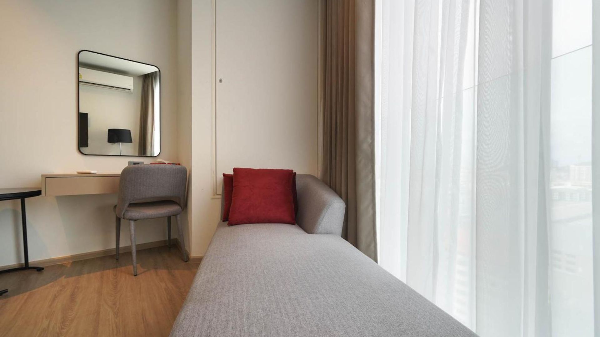 อพาร์ทเม้น Edge Ocean View 16 Floor