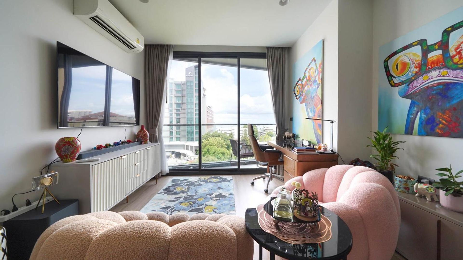 Edge 2br Ocean View Luxury Rooftop Pool Location Pattaya