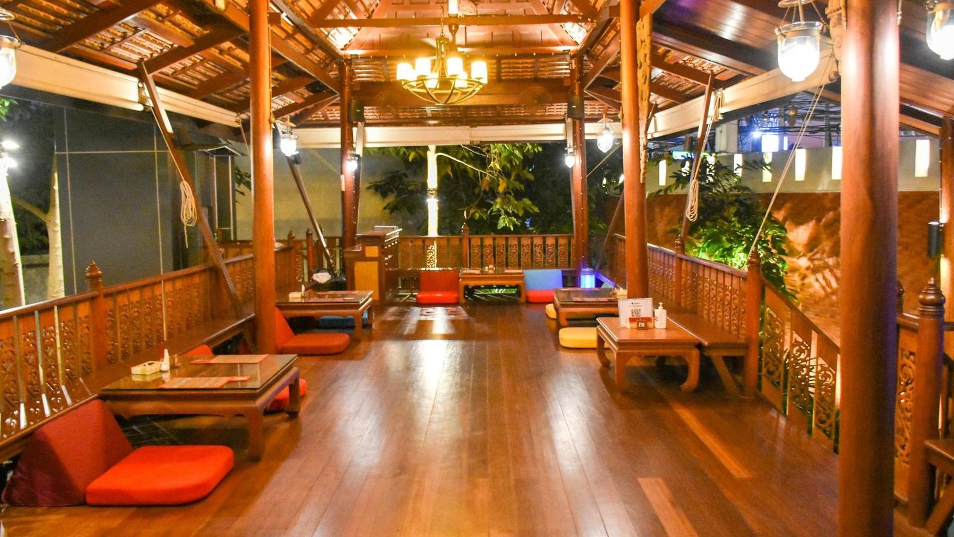 ชูการ์ ฮัท Pattaya