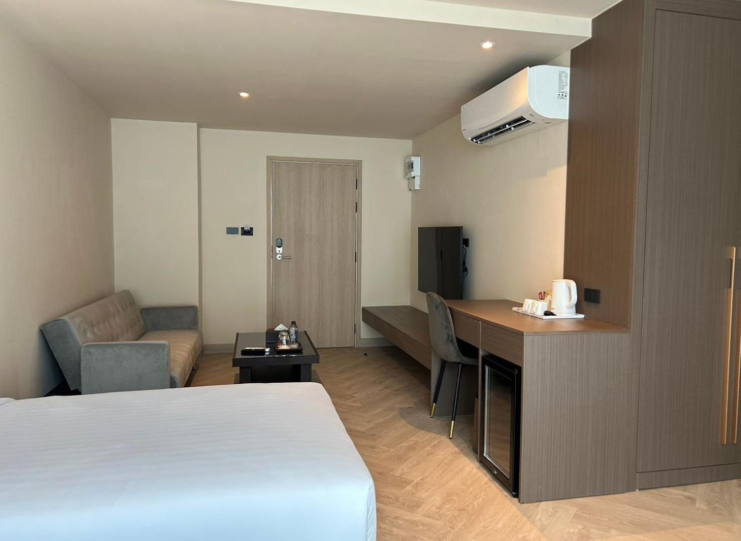 The One Cozy Living 4*
