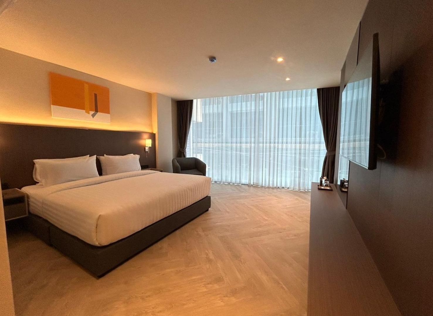 โรงแรม The One Cozy Living 4*