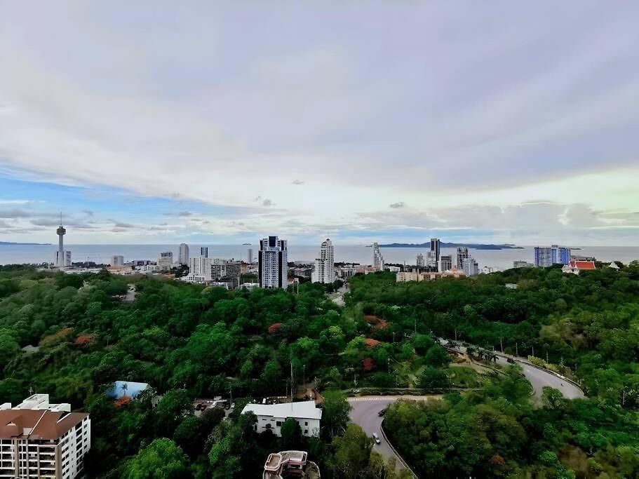 High Floor Sea View 2 Bedroom Near Walking Street