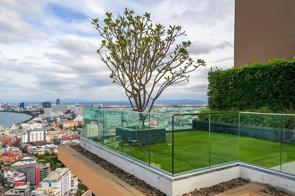 High Floor Sea View 2 Bedroom Near Walking Street อพาร์ทเม้น *