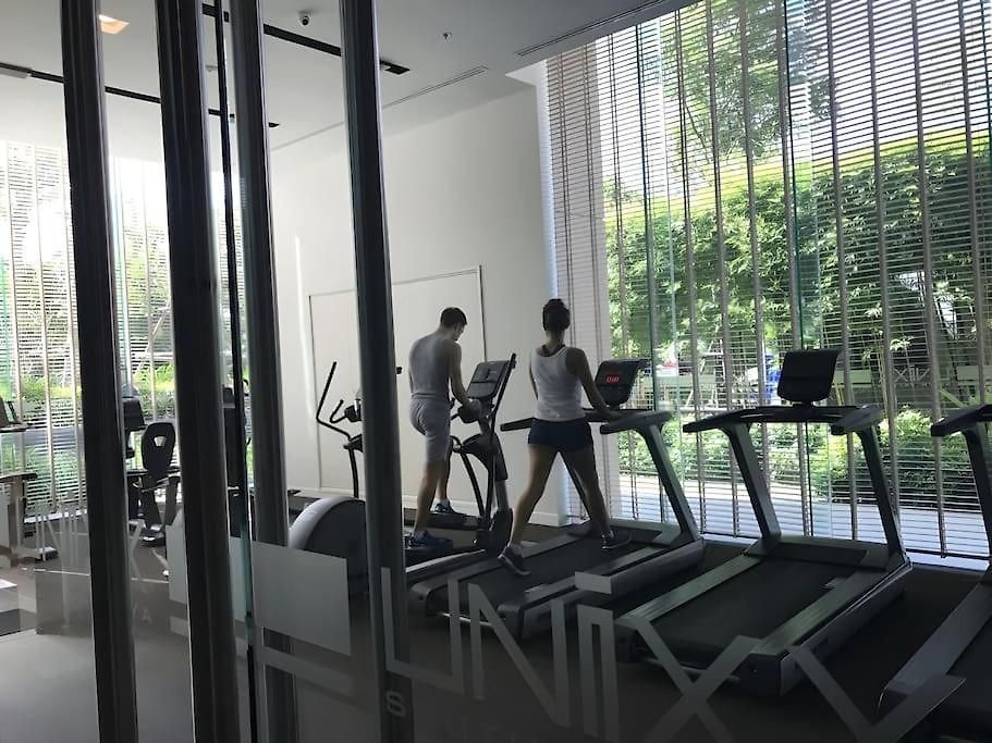 อพาร์ทเม้น High Floor Sea View 2 Bedroom Near Walking Street