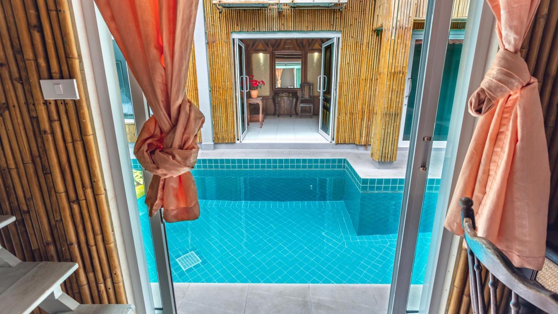 วิลล่า Romantic Pool - 6 Bedroom - Private Pool & Absolute Privacy - Perfect For Groups Pattaya