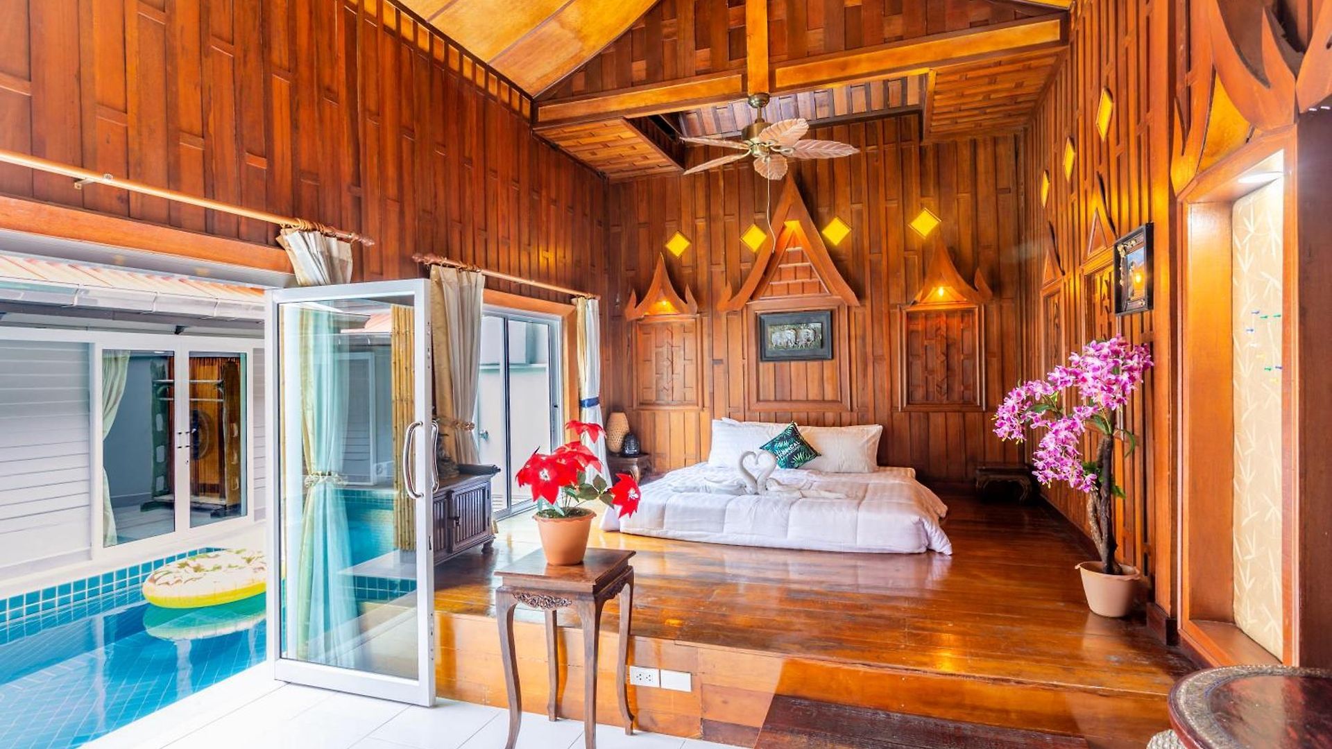 Romantic Pool - 6 Bedroom - Private Pool & Absolute Privacy - Perfect For Groups วิลล่า Pattaya