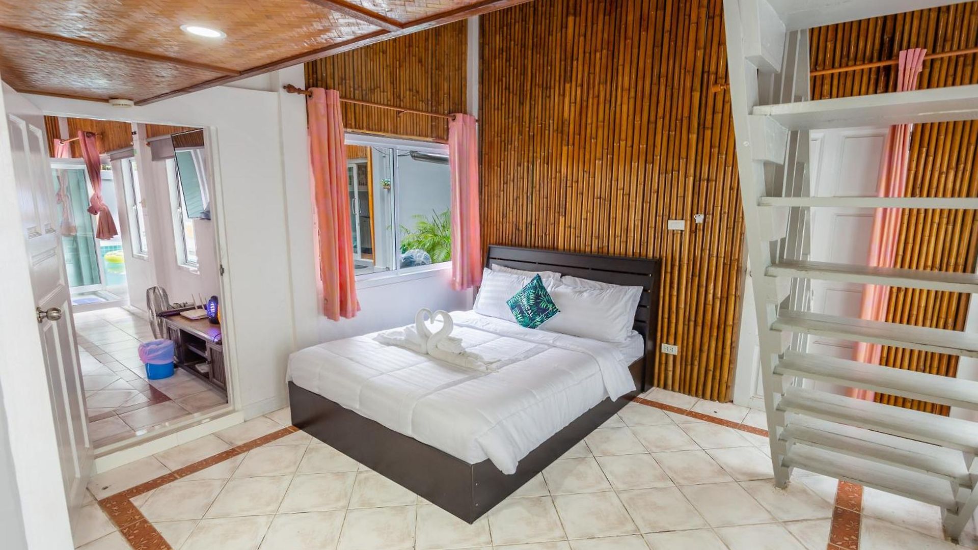 Romantic Pool - 6 Bedroom - Private Pool & Absolute Privacy - Perfect For Groups * Pattaya
