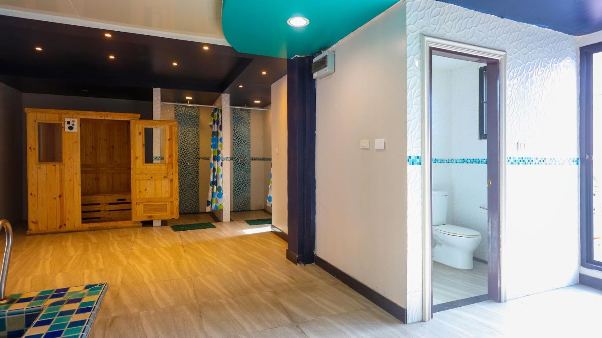 Land Royal โรงแรม 4*