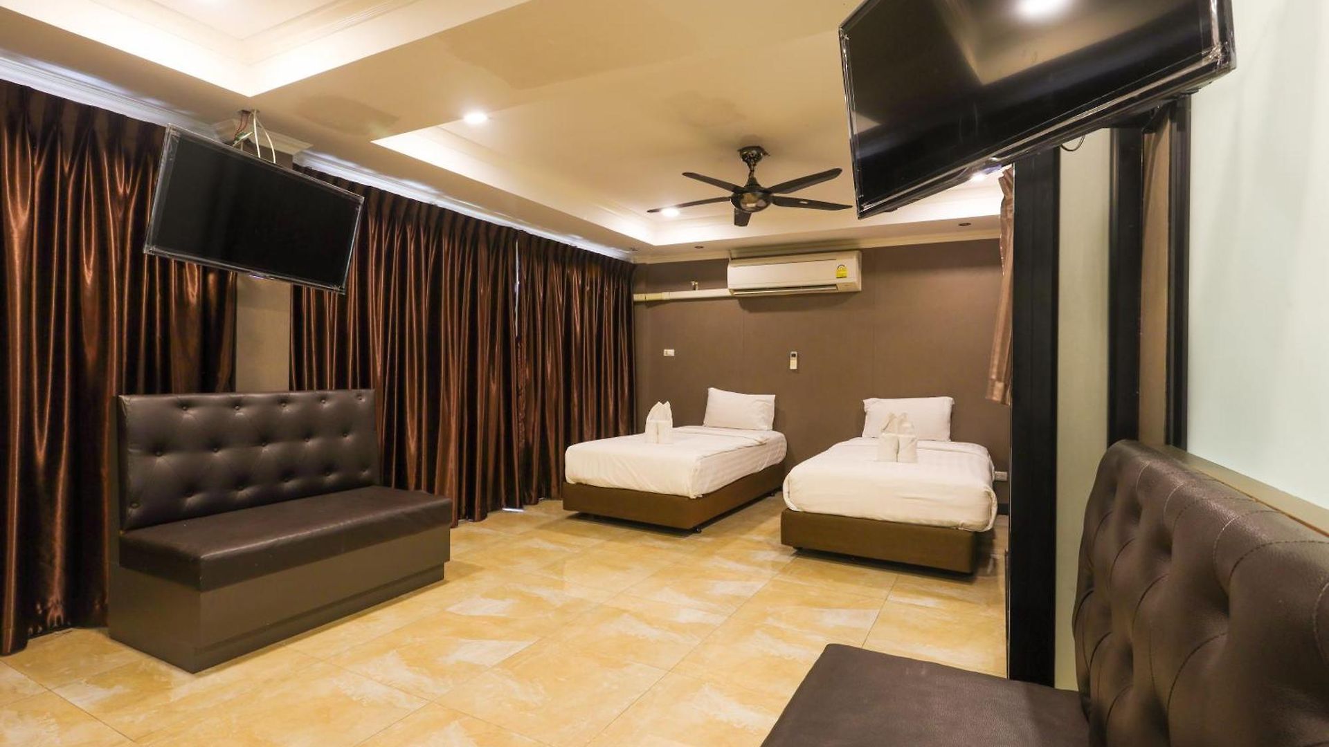 Land Royal 4*