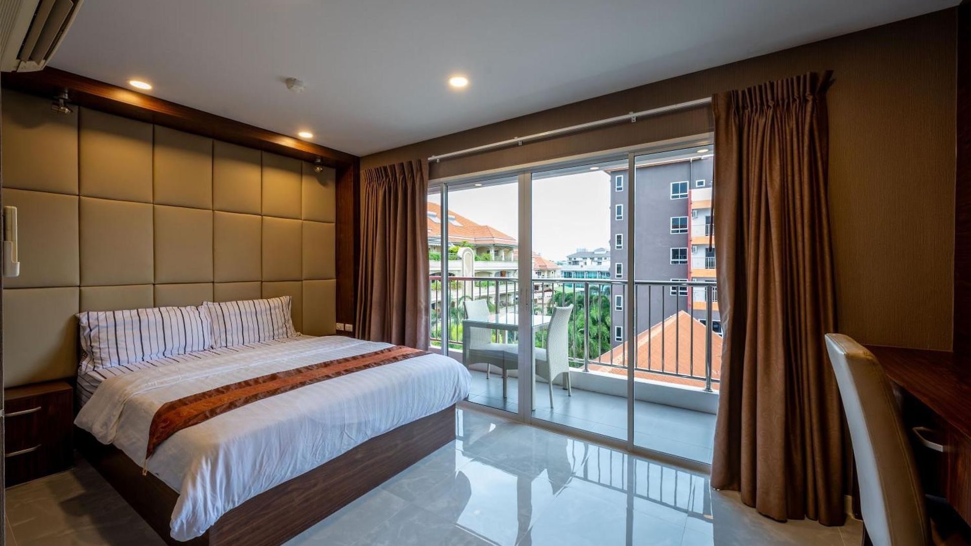 Apartment New Nordic Marcus 3 By Apartwell Pattaya