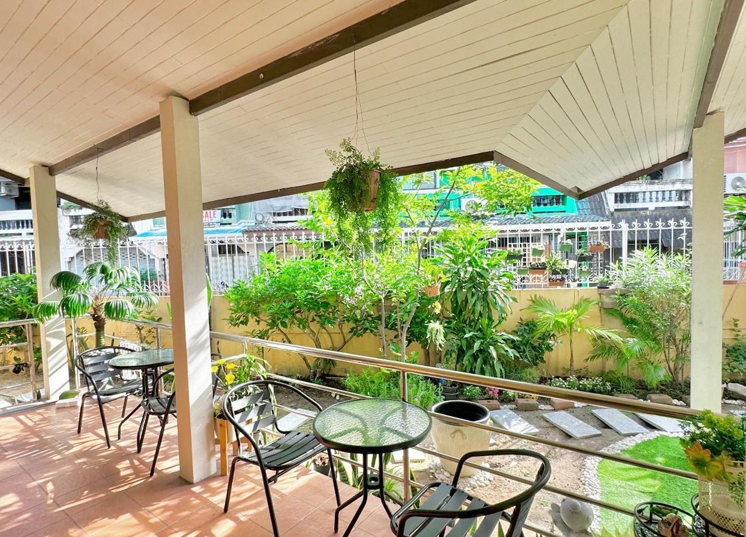Sun And Moon House วิลล่า Pattaya