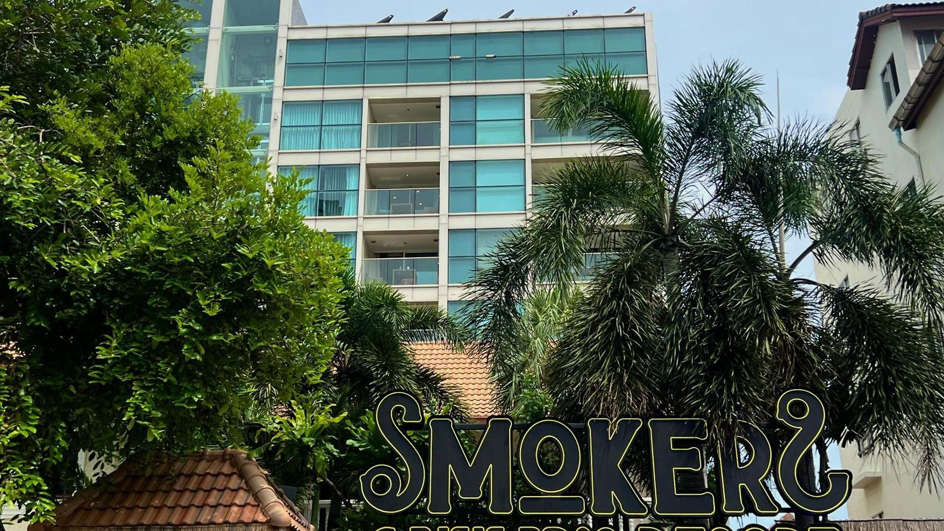รีสอร์ท Smokers Beach Club & Pattaya