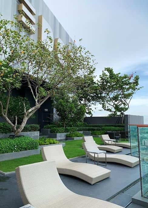 อพาร์ตโฮเทล Edge Monstera Pattaya