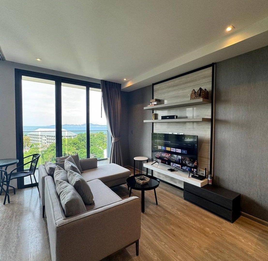Amazing Large With Sea View Near *