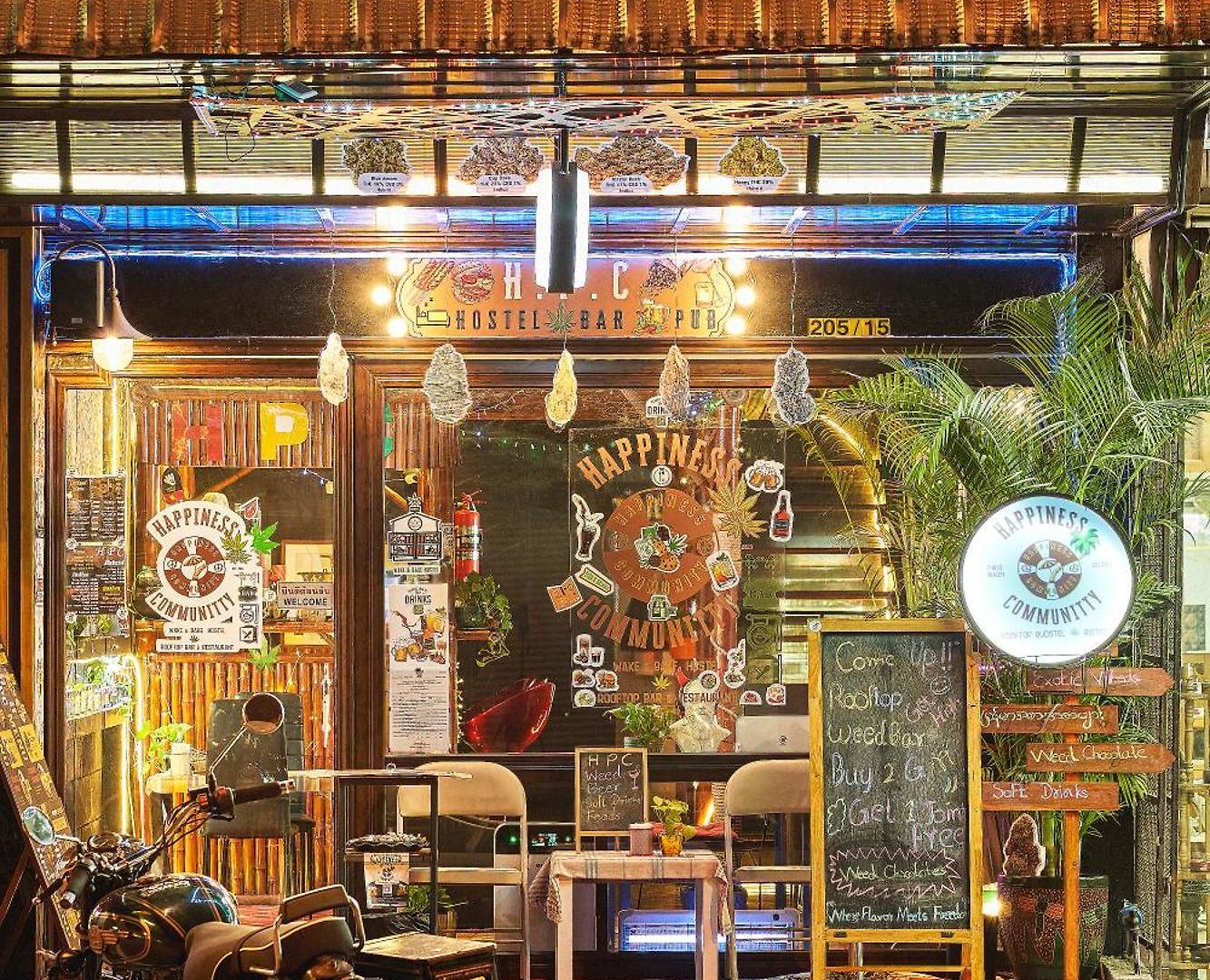 Happiness Community Wake & Bake - Rooftop Bar & Bistro Pattaya