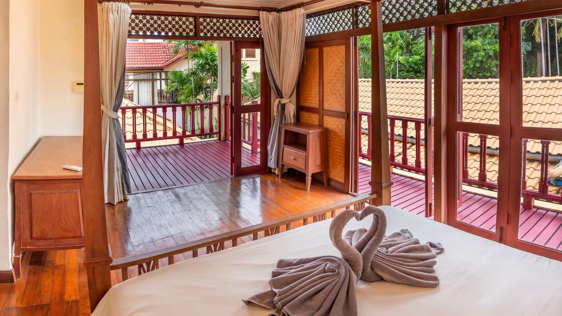 Bali Pool Villa, 5 Min To Walking Street & The Beaches วิลล่า