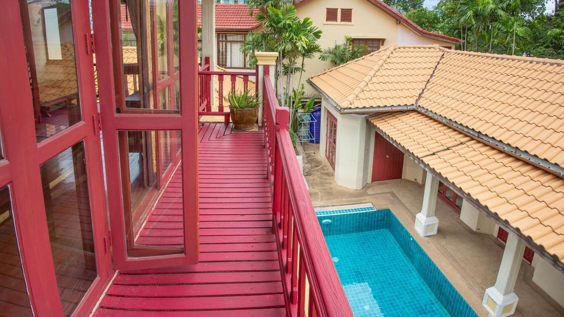 Bali Pool Villa, 5 Min To Walking Street & The Beaches Pattaya