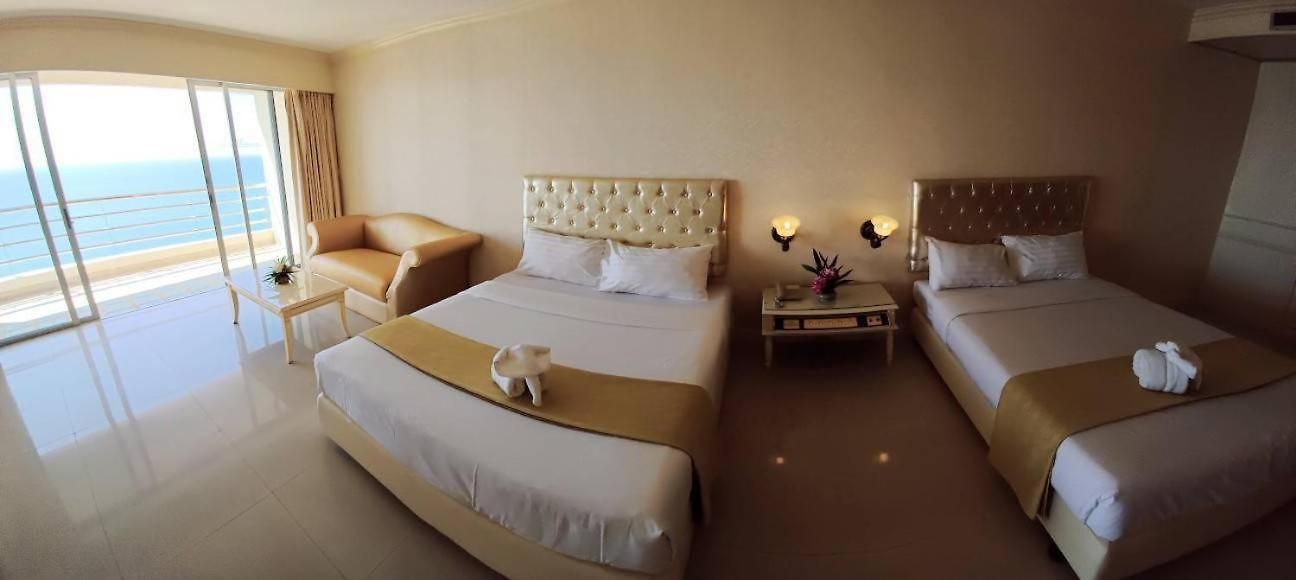 Adriatic Palace โรงแรม