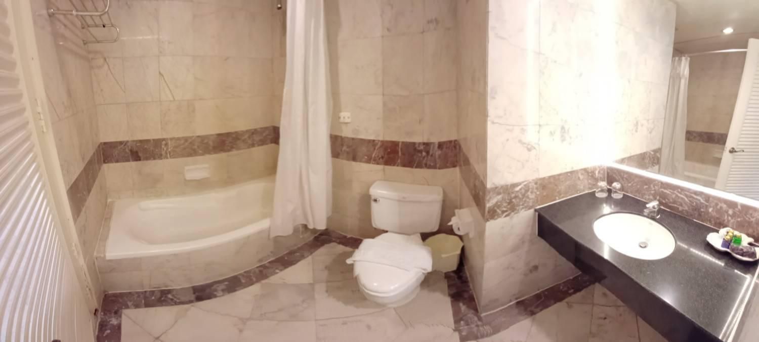 Adriatic Palace โรงแรม 5*