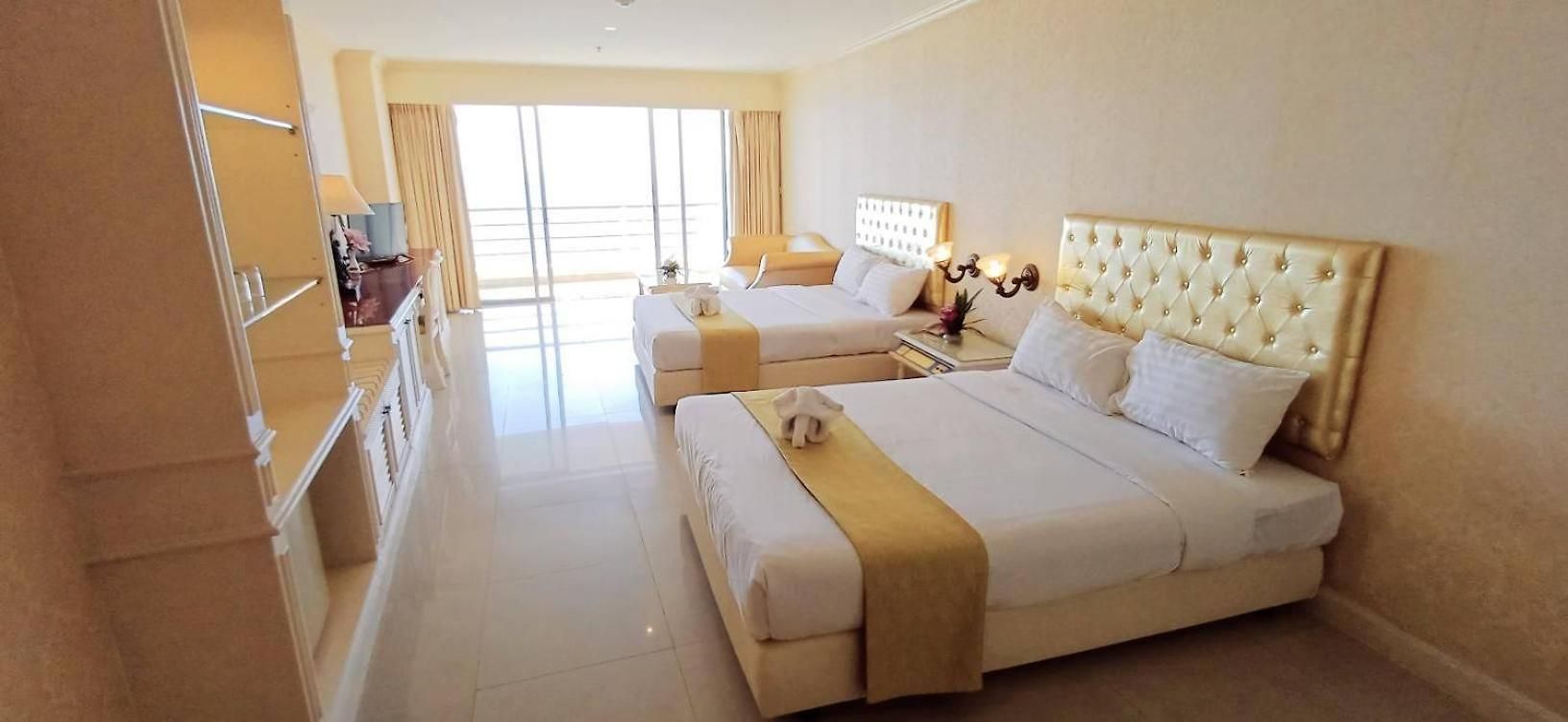 Adriatic Palace โรงแรม Pattaya