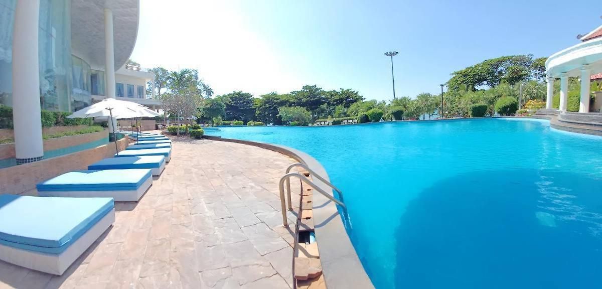 Adriatic Palace โรงแรม