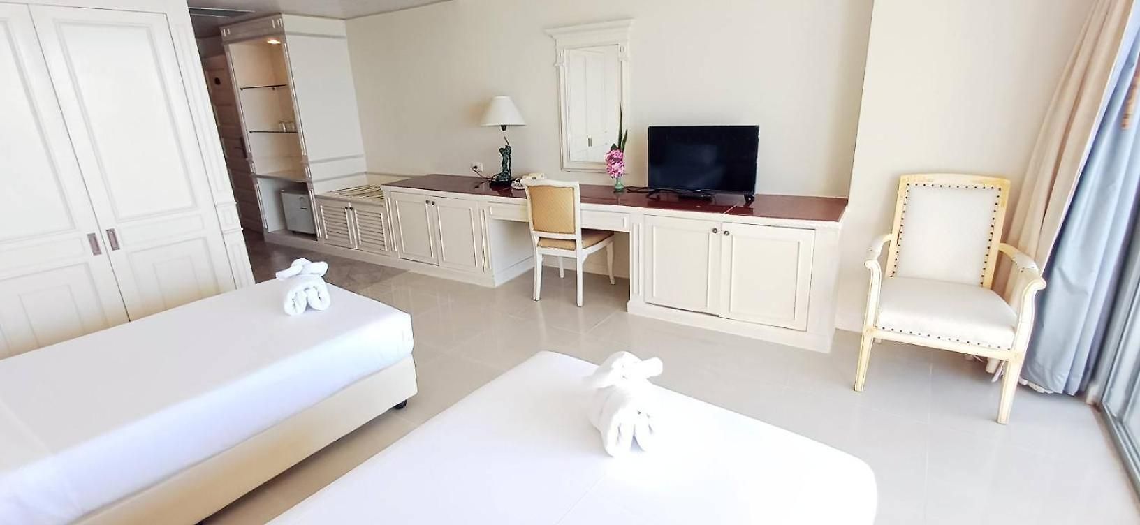 โรงแรม Adriatic Palace 5*