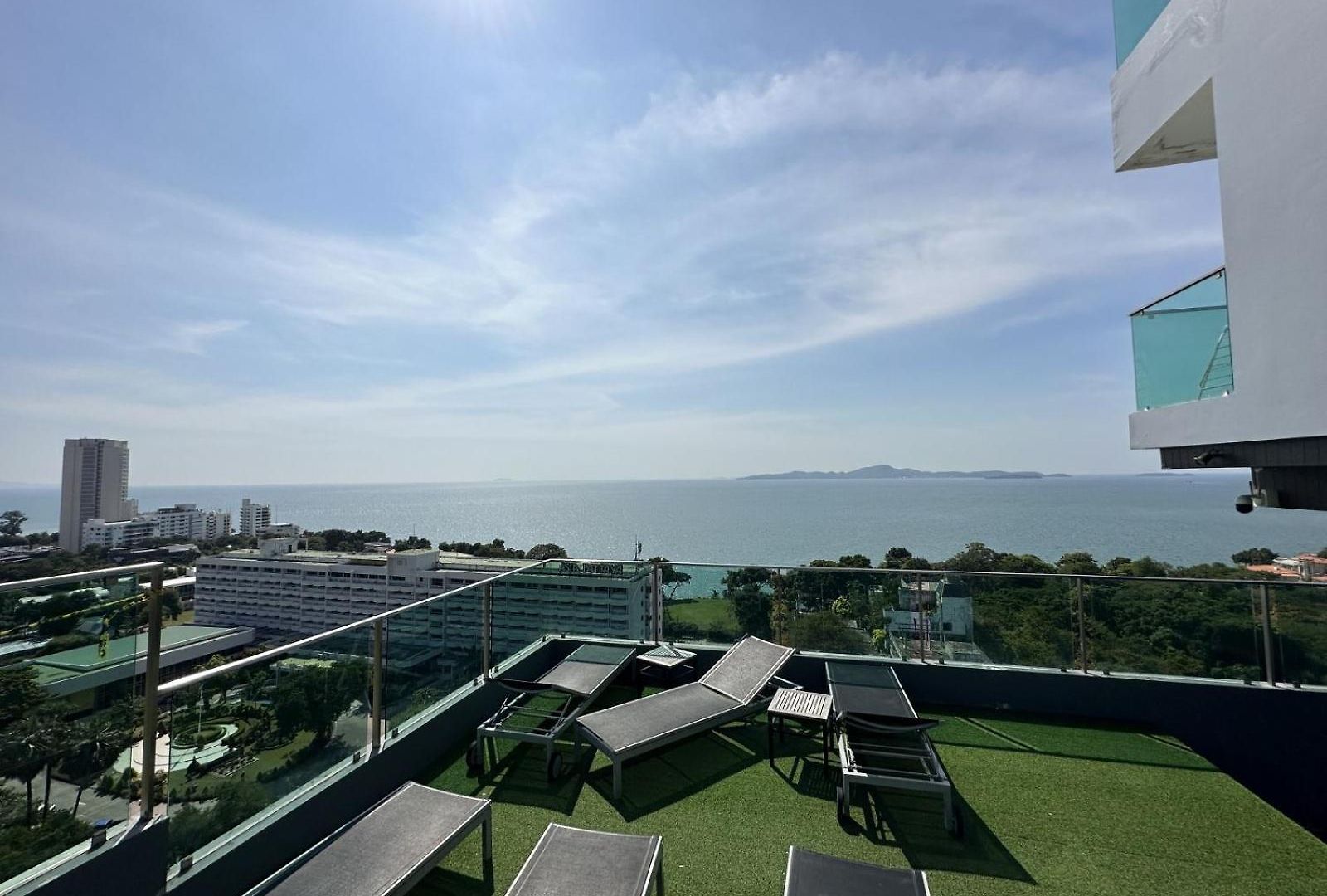 One Tower By Thaiminatorpattaya 75 * Pattaya