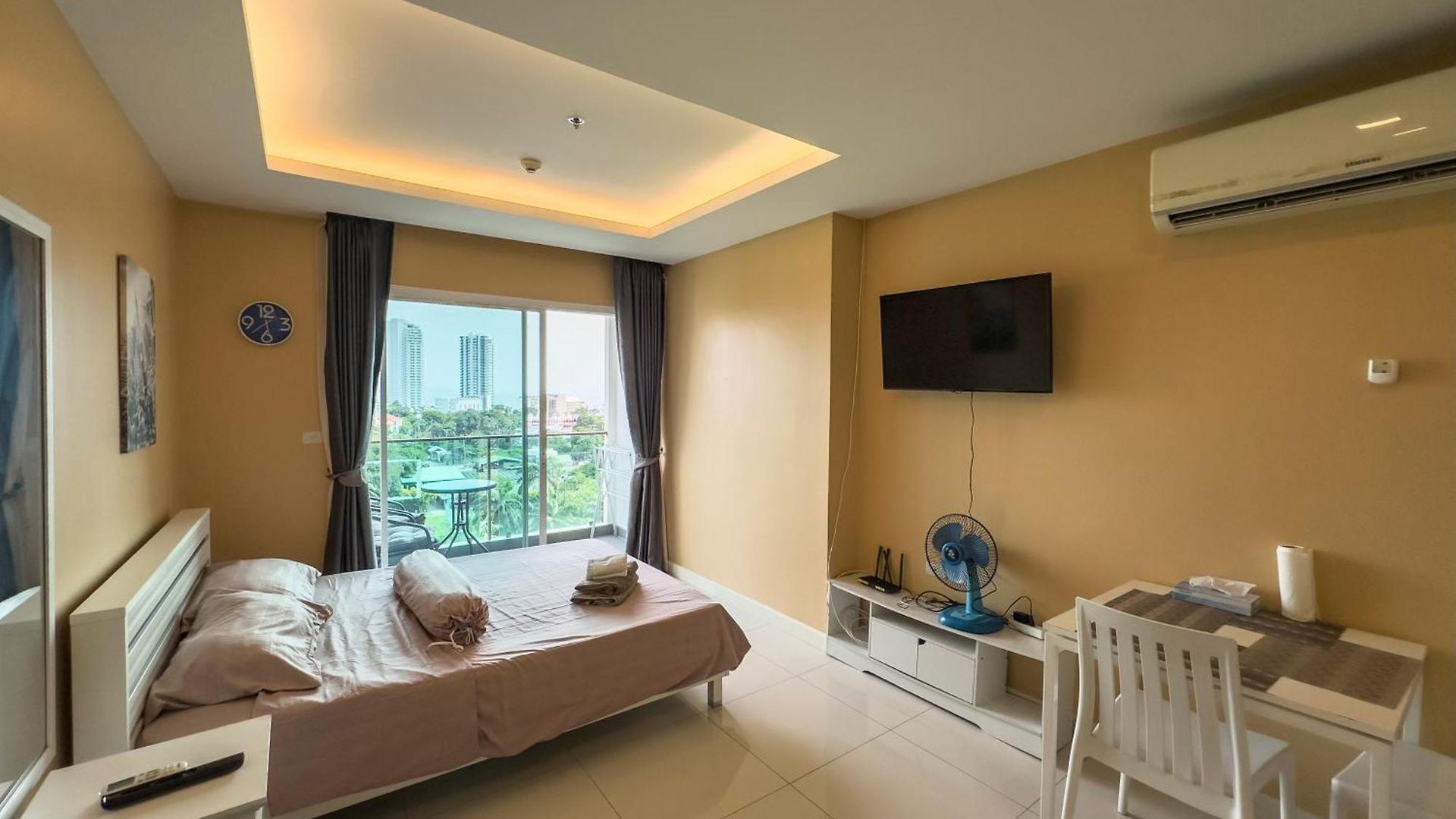 One Tower By Thaiminatorpattaya 75 * Pattaya