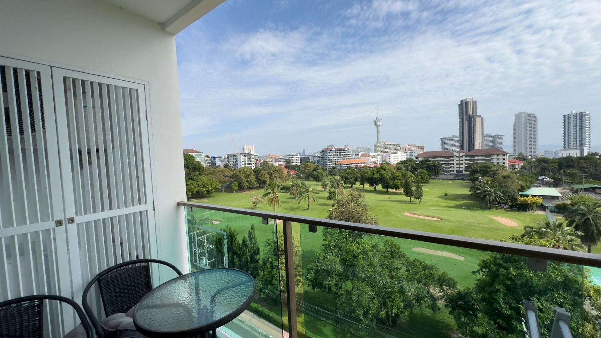 One Tower By Thaiminatorpattaya 75 อพาร์ทเม้น Pattaya