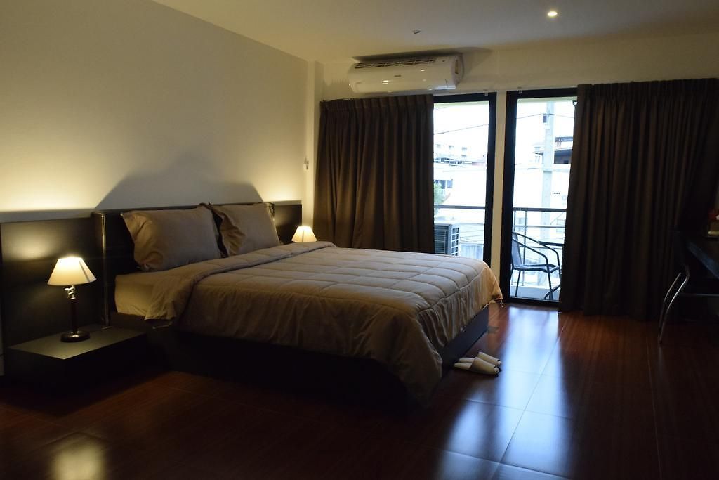 Hideaway And Bar บ้านพัก Pattaya