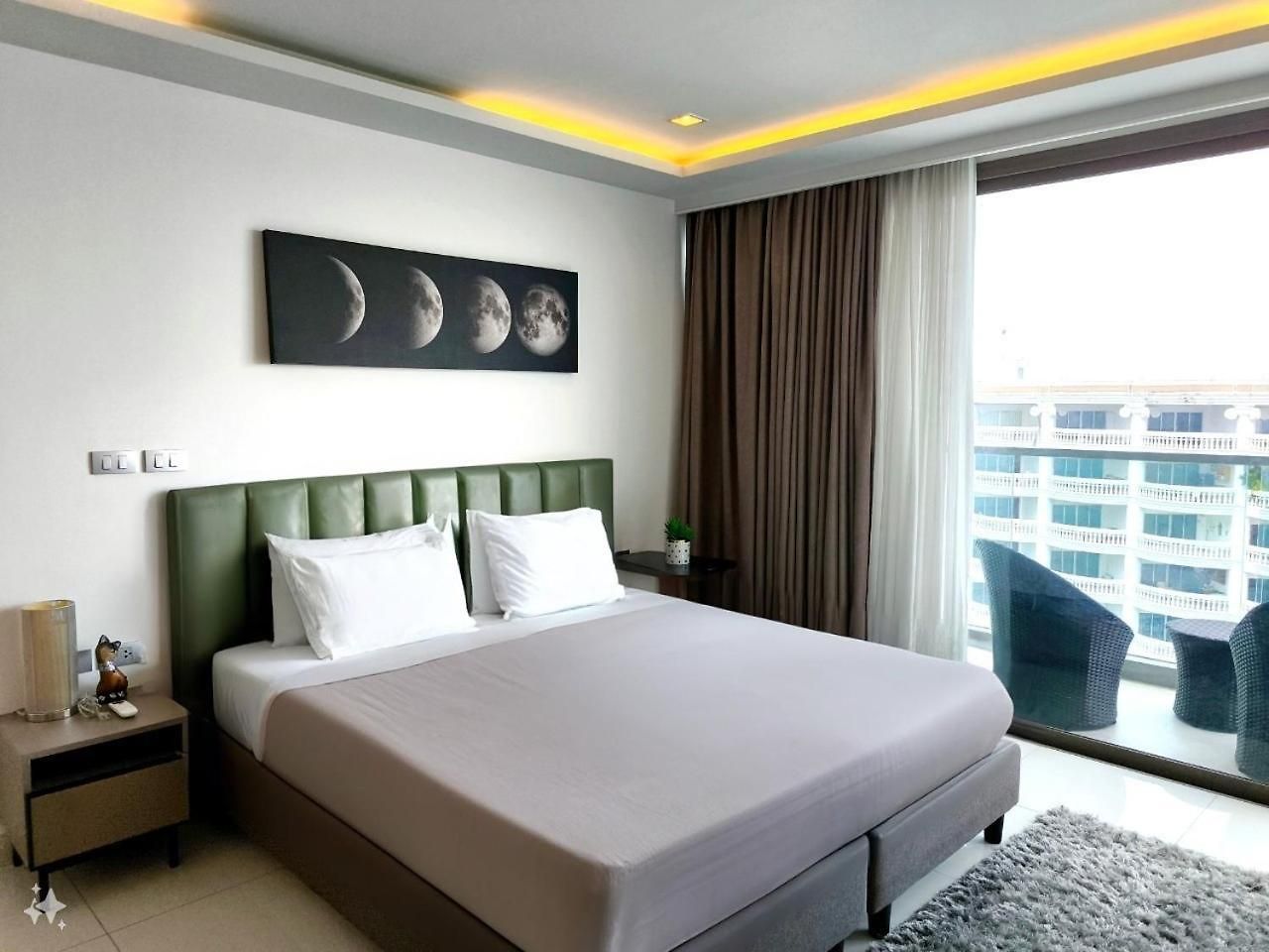 อพาร์ทเม้น Sea View At Wong Amat Tower 3505 Pattaya