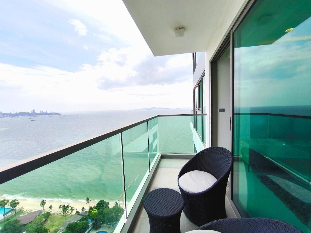 Sea View At Wong Amat Tower 3505