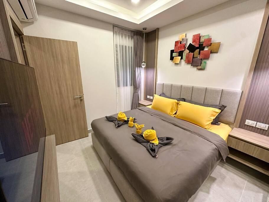 Super Luxury 3 Bedroom Private Pool With Jacuzzi, Near 711, 10 Minutes To Walking Street And - Mt6 *