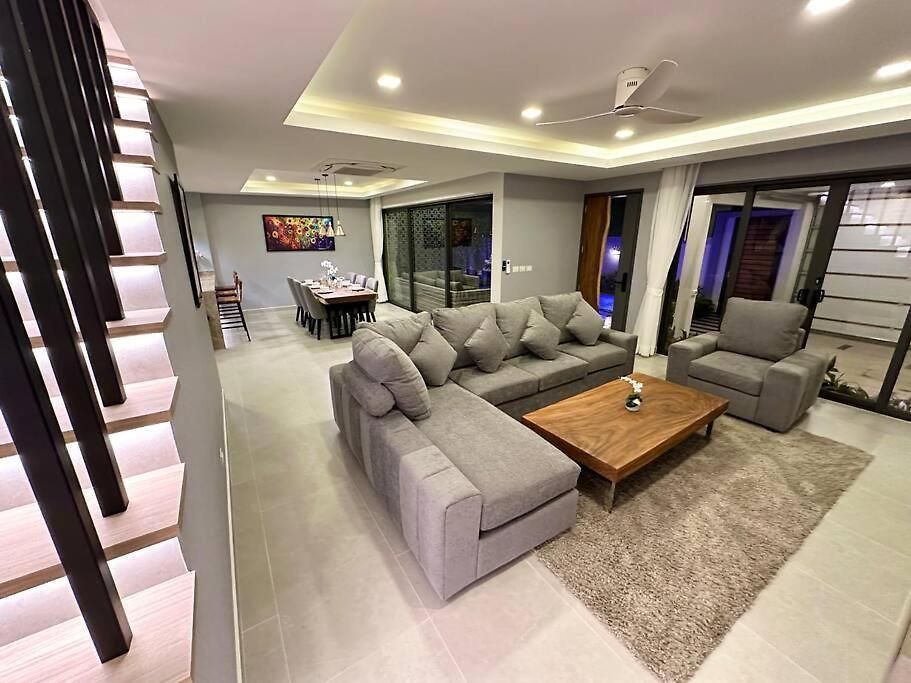 Super Luxury 3 Bedroom Private Pool With Jacuzzi, Near 711, 10 Minutes To Walking Street And - Mt6 วิลล่า *